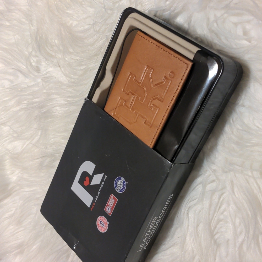 Rico industries college licensed university Kentucky UK leather wallet TRI fold